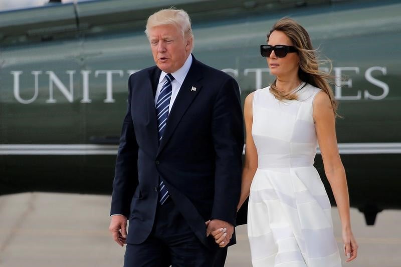 Trump veut echanger des "points de vue" avec le pape francois