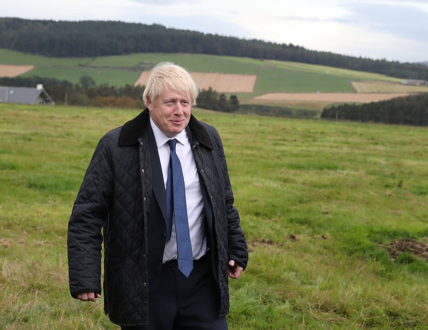 Des deputes veulent obliger johnson a repousser le brexit