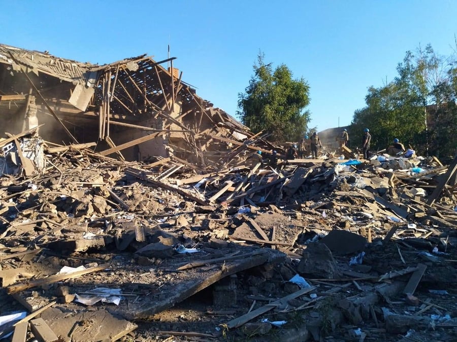 Un bombardement russe fait six morts a toretsk, dit l'ukraine