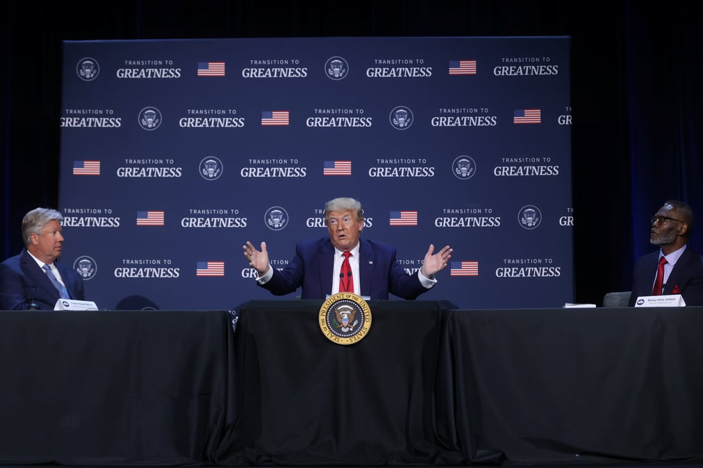 Usa: une "clause coronavirus" pour les participants a un meeting de trump
