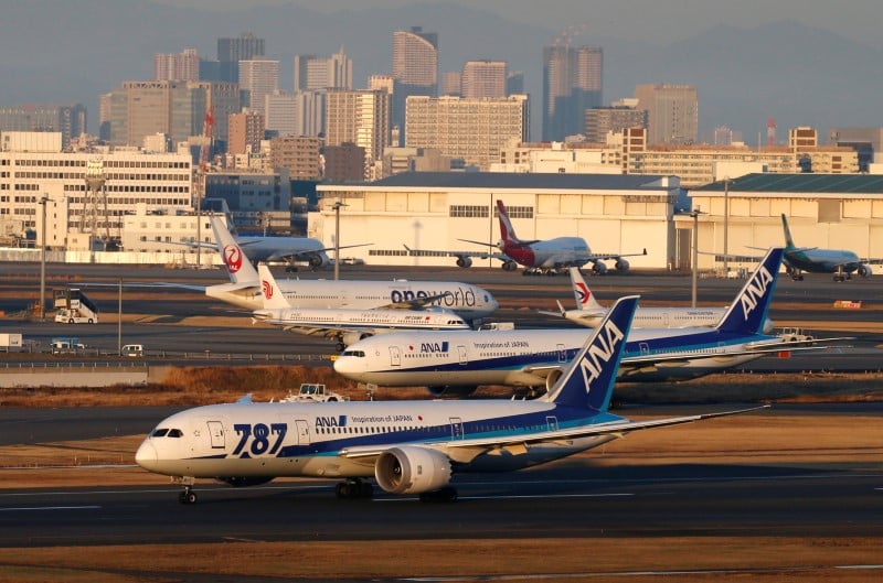 La japonaise ana commande pour 4,3 milliards de dollars d'avions a airbus et boeing