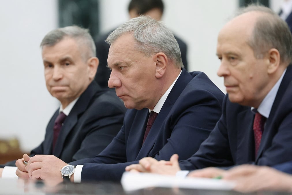 Des responsables russes participent a une reunion sur la dissuasion nucleaire