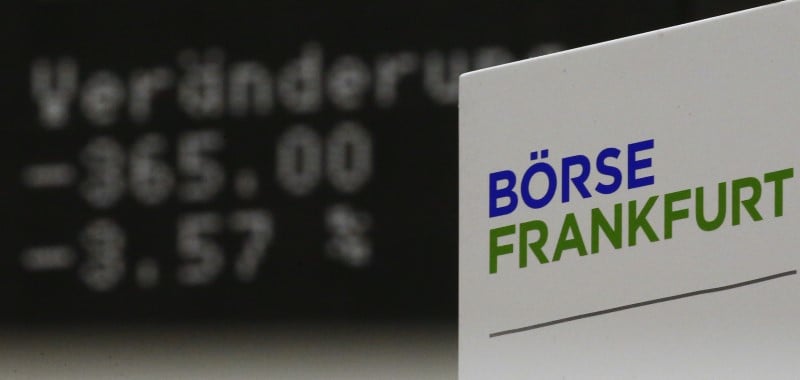 Les bourses europeennes en legere baisse a mi-seance