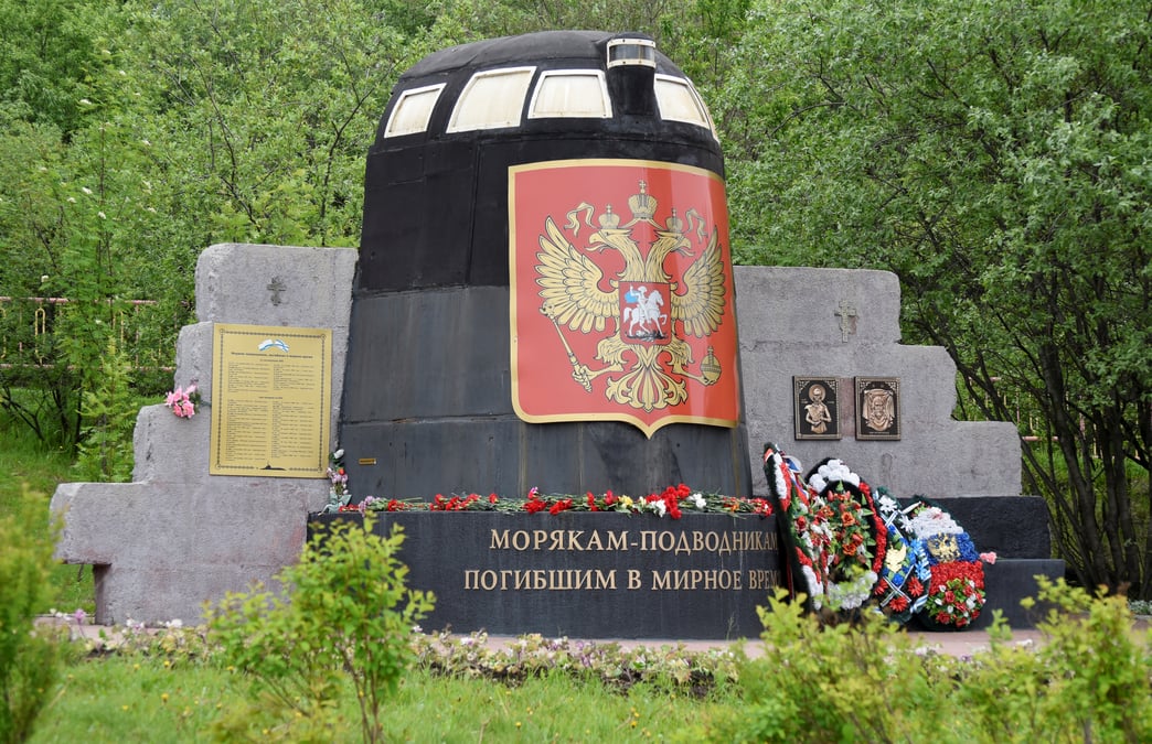 Moscou reconnait que le sous-marin incendie est nucleaire