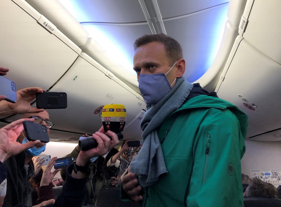 Russie: navalny appelle a manifester apres son maintien en detention