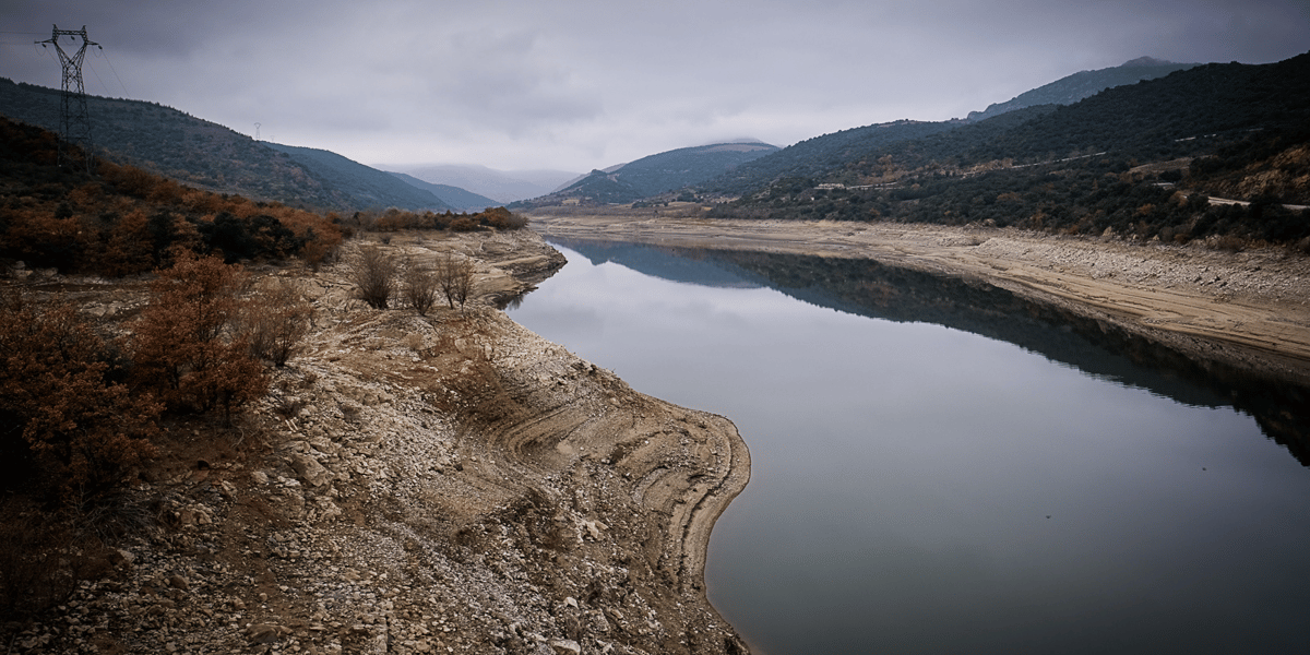 Dans les Pyrénées-Orientales, le barrage sur l’Agly, à Caramany, est encore largement en-dessous de sa côte maximale.