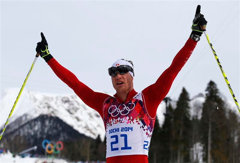 JO: le Suisse Cologna décroche l'or en skiathlon, Gaillard 6e