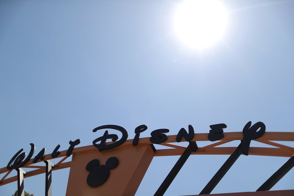 Canal+ va commercialiser disney+ en france en 2020
