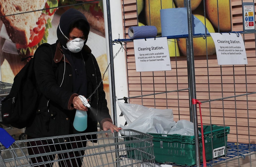 Londres a trop tarde a reagir a l'epidemie de coronavirus