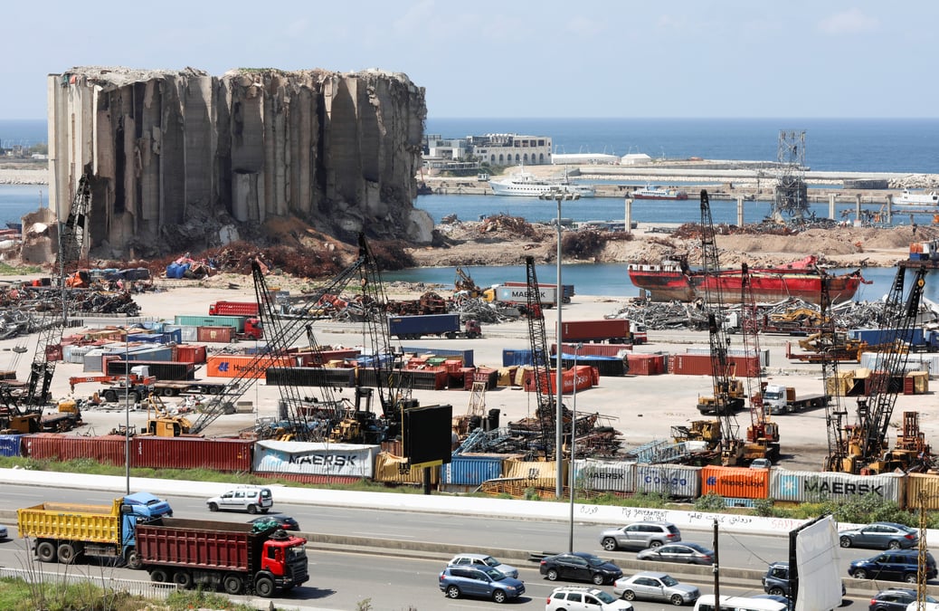 Cma cgm veut reconstruire le port de beyrouth en moins de trois ans