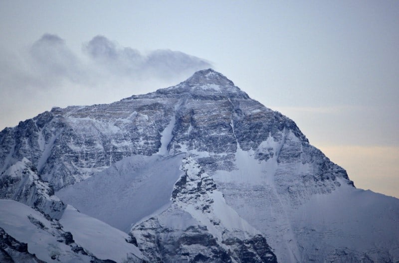 Everest: quatre alpinistes retrouves morts au camp iv