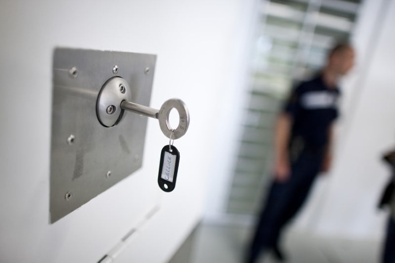 Enquete sur les telephones d'un detenu pour terrorisme