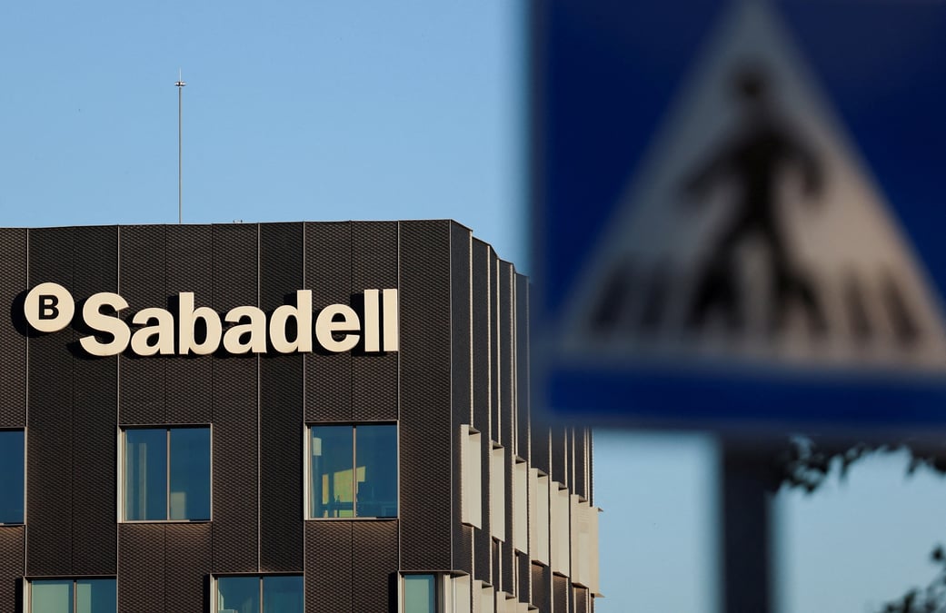 Le siege de la banque espagnole sabadell a sant cugat del valles, dans la banlieue de barcelone