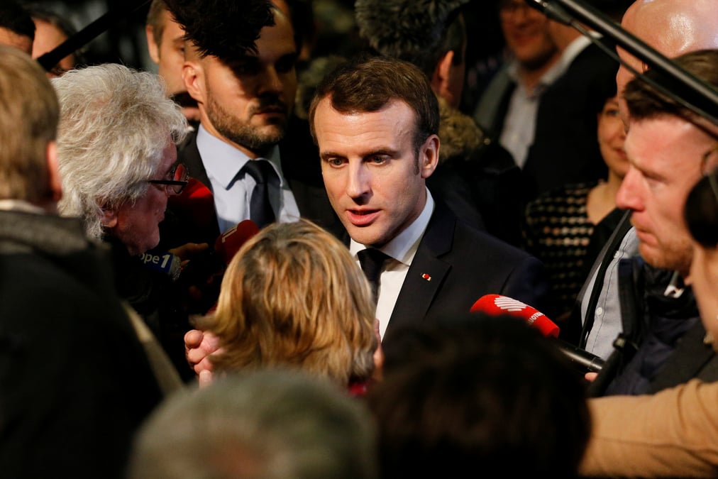 Petite remontee de la popularite de macron