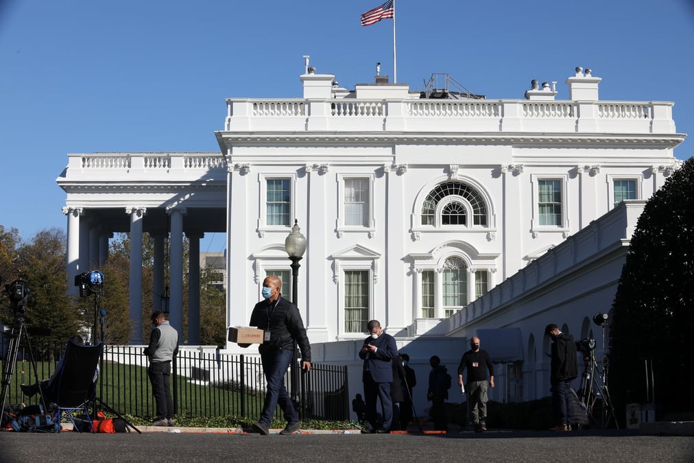 La campagne trump demande la suspension du depouillement en georgie