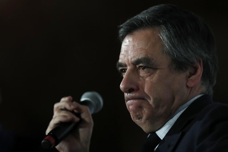 Fillon reaffrime n'avoir rien fait "d'illegal"