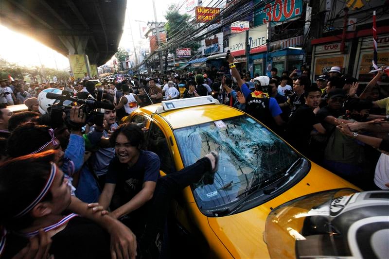 Un mort lors d'une manifestation antigouvernementale à Bangkok