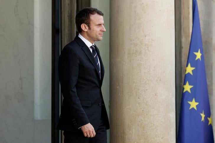 Macron verra les partenaires sociaux mardi sur le code du travail