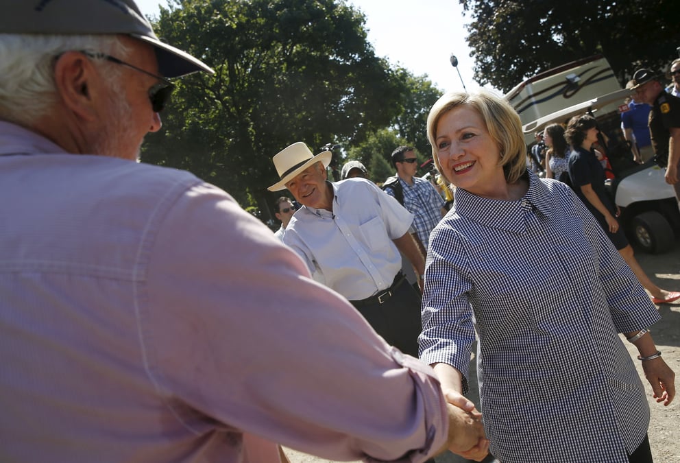 Passe d'armes entre hillary clinton et jeb bush sur l'irak