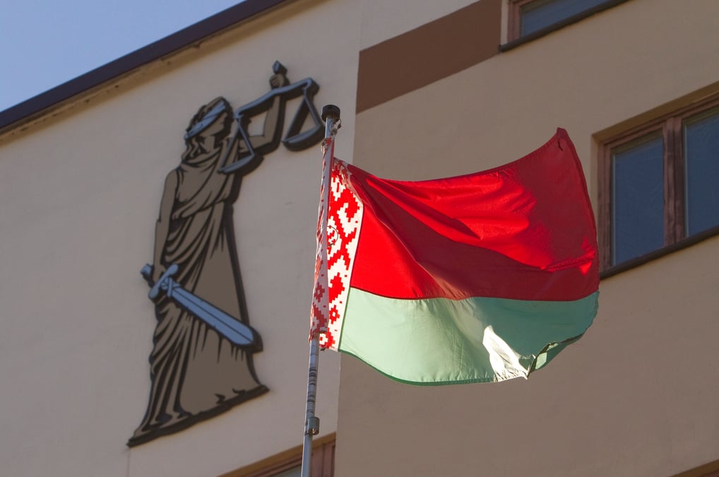 Un drapeau national bielorusse