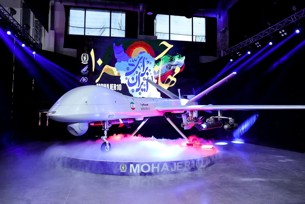 Le nouveau drone "mohajer-10" avec une portee de 2000 km a teheran
