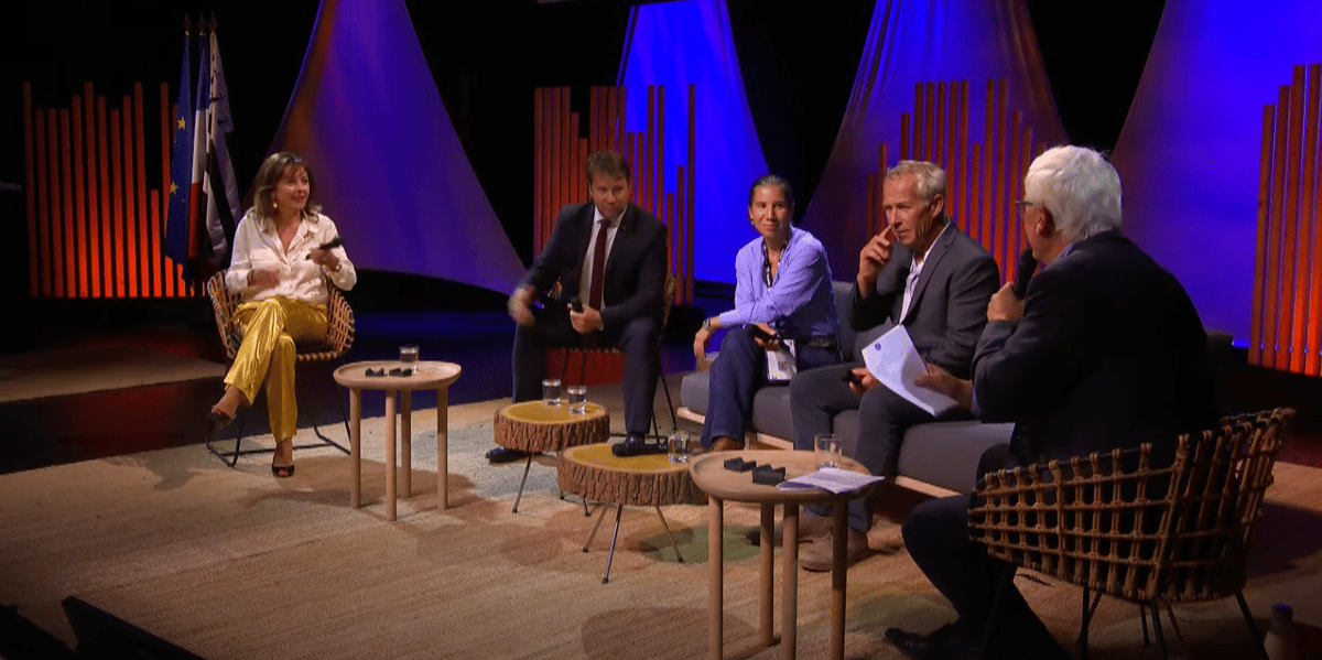 Carole Delga, la présidente de la Région Occitanie et de Régions de France, et Loïg Chesnais-Girard, son homologue de la Région Bretagne, ont conclu les débats de la première journée du 19e congrès des Régions de France avec deux grand témoins: le skipper Roland Jourdain, fondateur de la société Kairos et Emmanuelle Périé-Bardout des expéditions Under The pole.