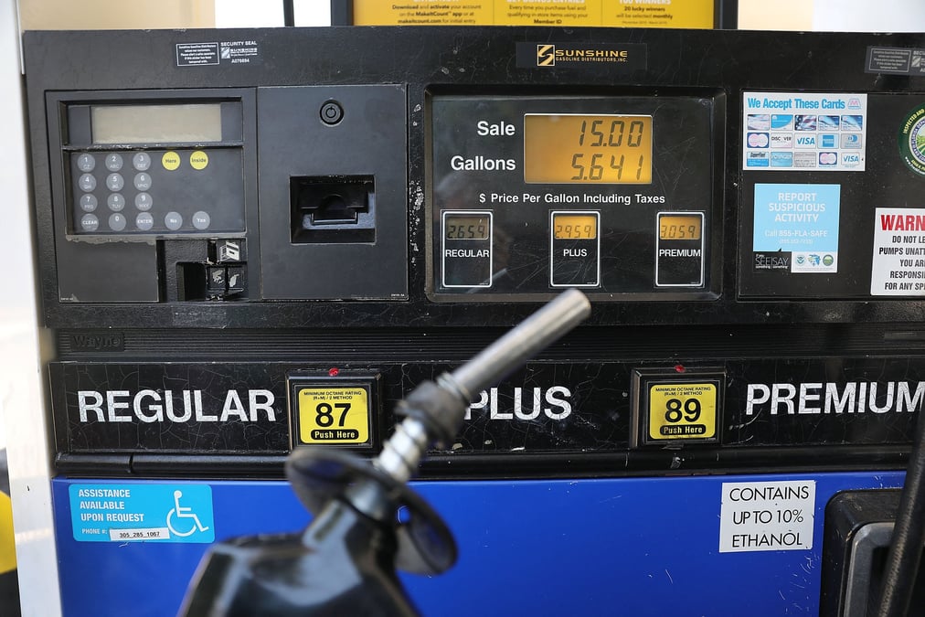 Les coûts d’extraction et de raffinage sont bien plus élevés aux États-Unis qu’en Russie et que dans la plupart des pays de l’OPEP+, prix du terrain et de la main-d’œuvre obligent.