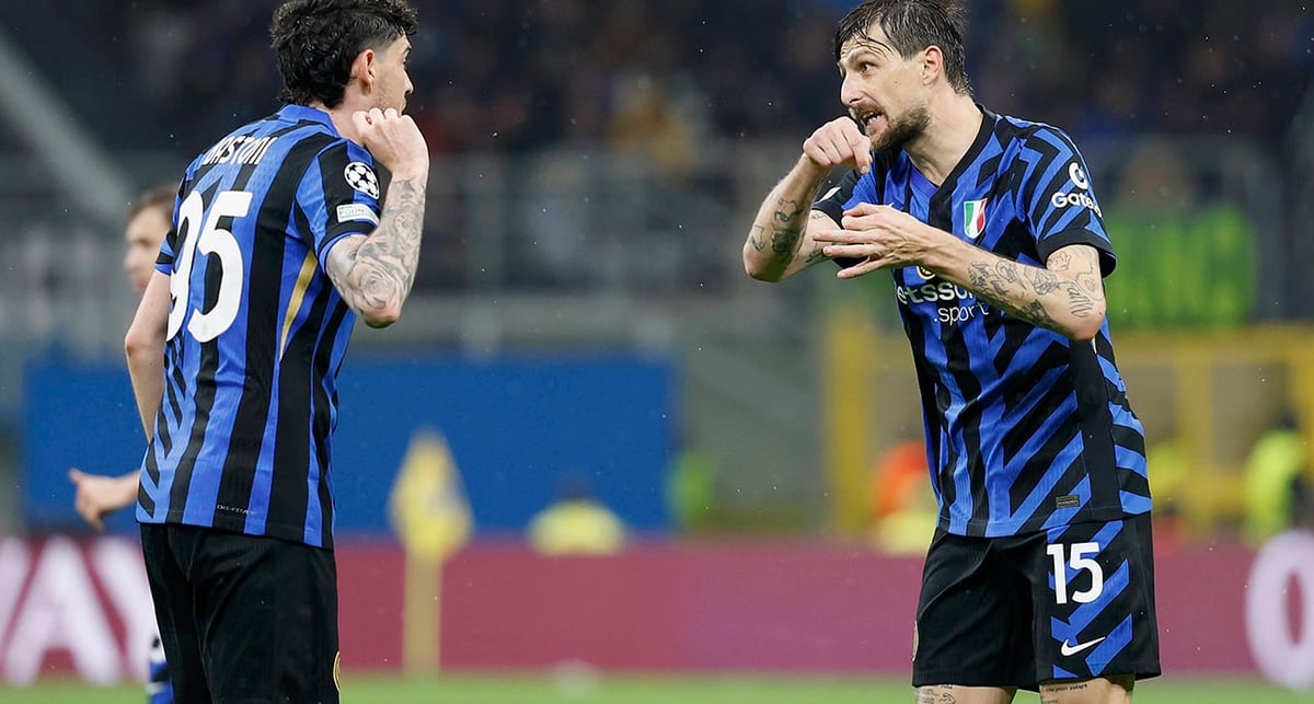 Alessandro Bastoni et Francesco Acerbi lors du quart de finale retour Inter Milan/Bayern Munich.