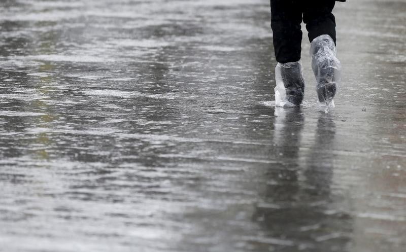 Trois departements en alerte pour des pluies ou des crues