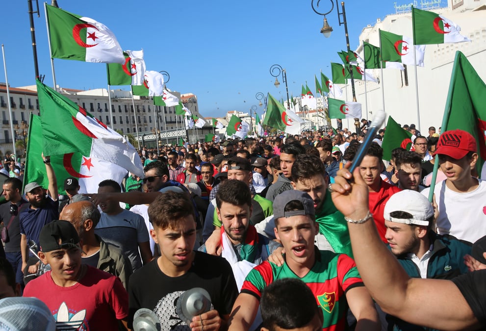 Manifestation de masse en algerie pour demander des reformes