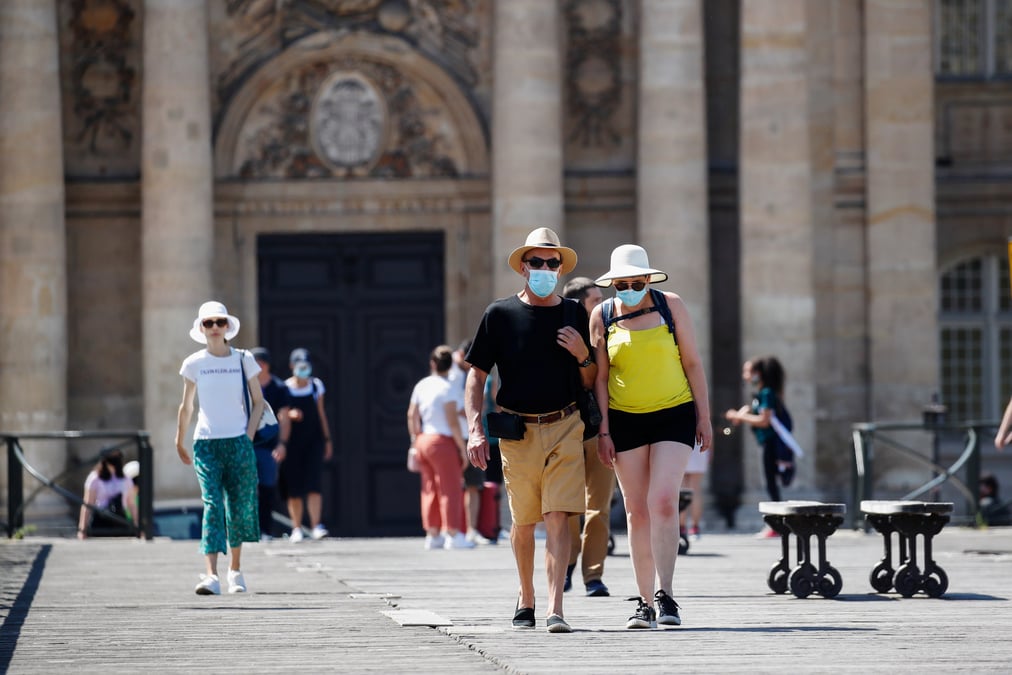 La region parisienne en vigilance rouge a la canicule