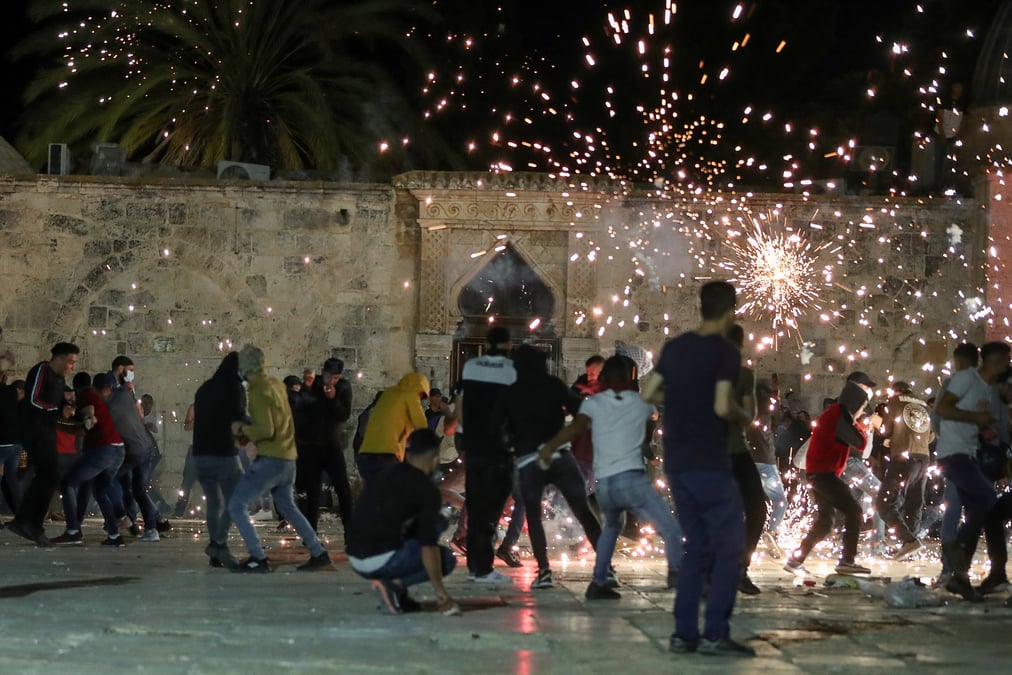 Heurts entre police israelienne et palestiniens a jerusalem