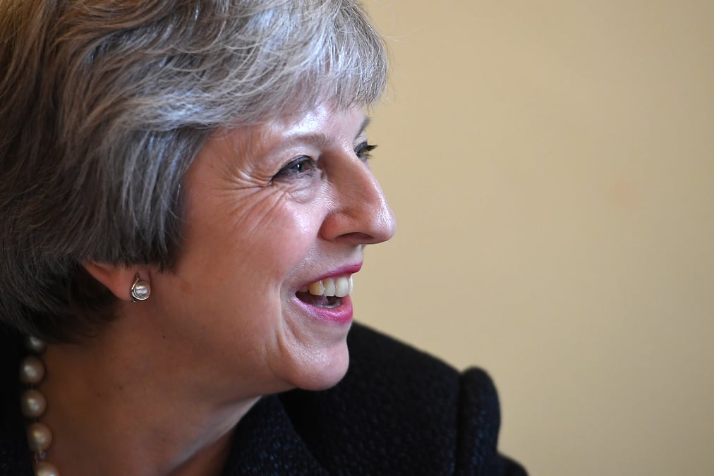 Theresa may en visite a la frontiere avec l'irlande