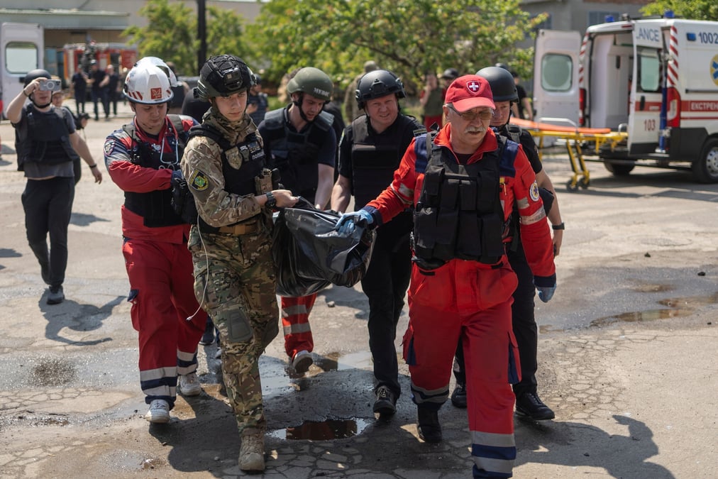 Le site d'une attaque de missile russe a kharkiv