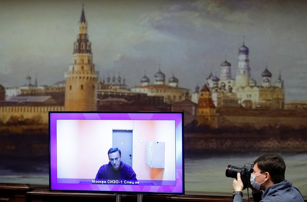 Russie: navalny dit ne pas avoir pu consulter son avocat en prive