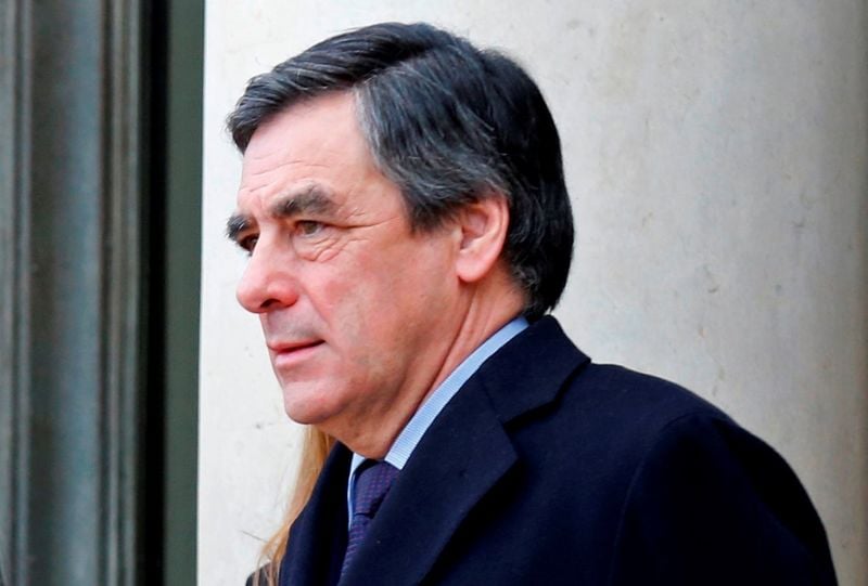 Francois fillon poursuit jean-pierre jouyet et deux journalistes pour diffamation
