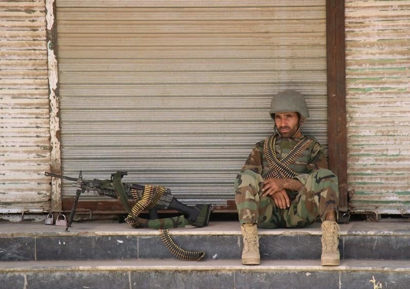 Poursuite de l'offensive des taliban afghans a kunduz