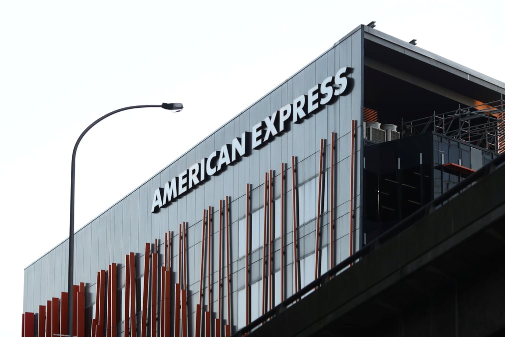 Amex manque les estimations au t3, plombe par ses provisions pour risques de creances
