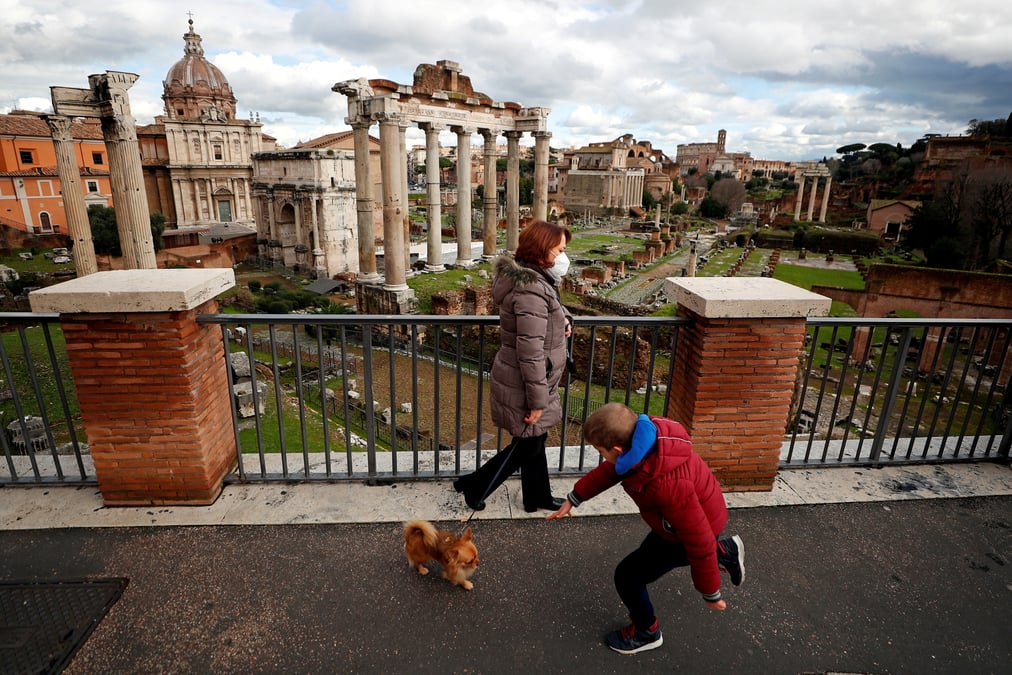 L'italie prolonge a son tour ses restrictions face a l'epidemie