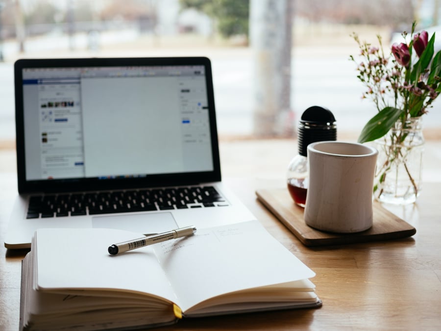 Documents professionnels : comment travaillent les experts du « zéro faute » ?