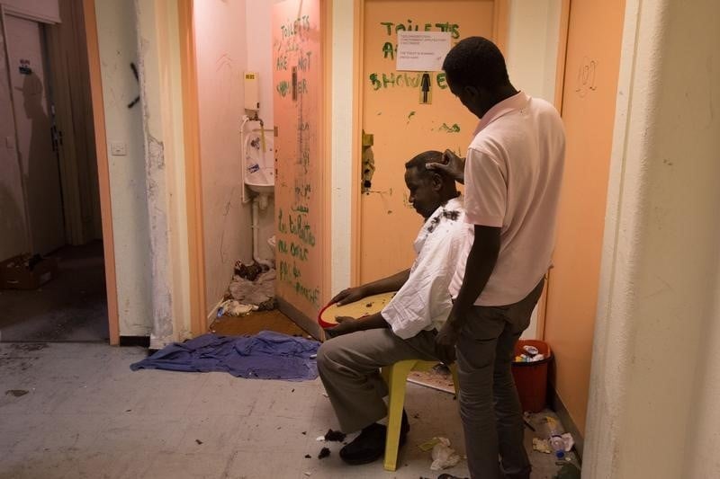 La lente installation des migrants subsahariens
