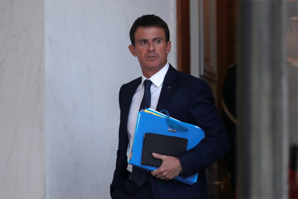 Valls en pole position si hollande ne se represente pas, selon un sondage