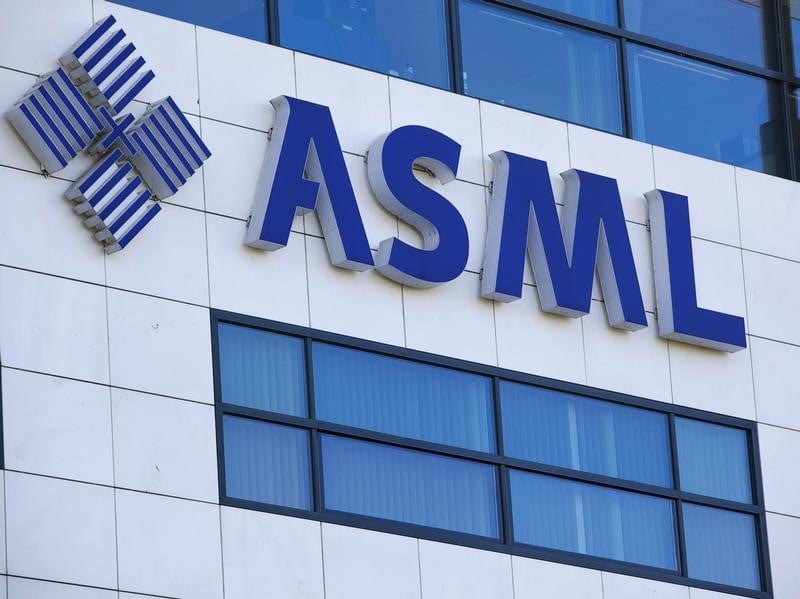 Asml bat le consensus au 3e trimestre, confirme l'objectif de chiffre d'affaires annuel