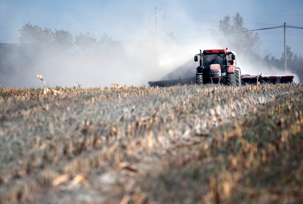 Depuis le Grenelle de l'environnement fin 2007, qui avait fixé un objectif de réduction de 50% de l'usage des pesticides de synthèse en 10 ans, les deux plans successifs mis en oeuvre, Ecophyto 1 et 2, ont été des échecs.