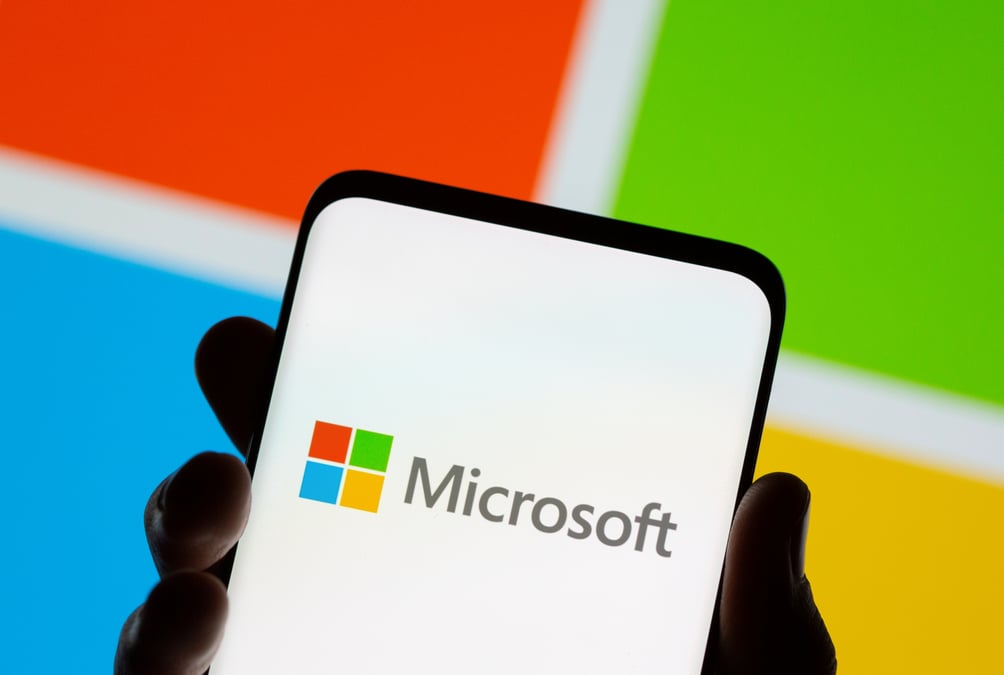 Microsoft bat les attentes, porte par ses activites de "cloud"