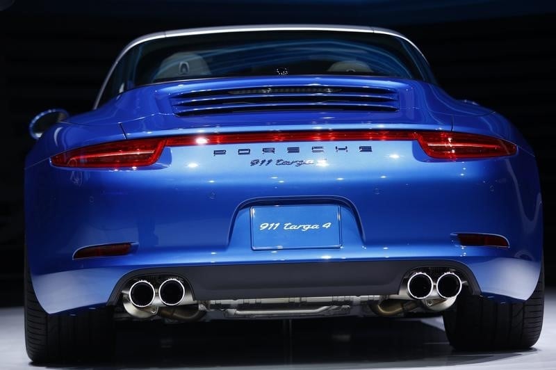 Bénéfices en hausse pour Porsche, qui prévoit des acquisitions