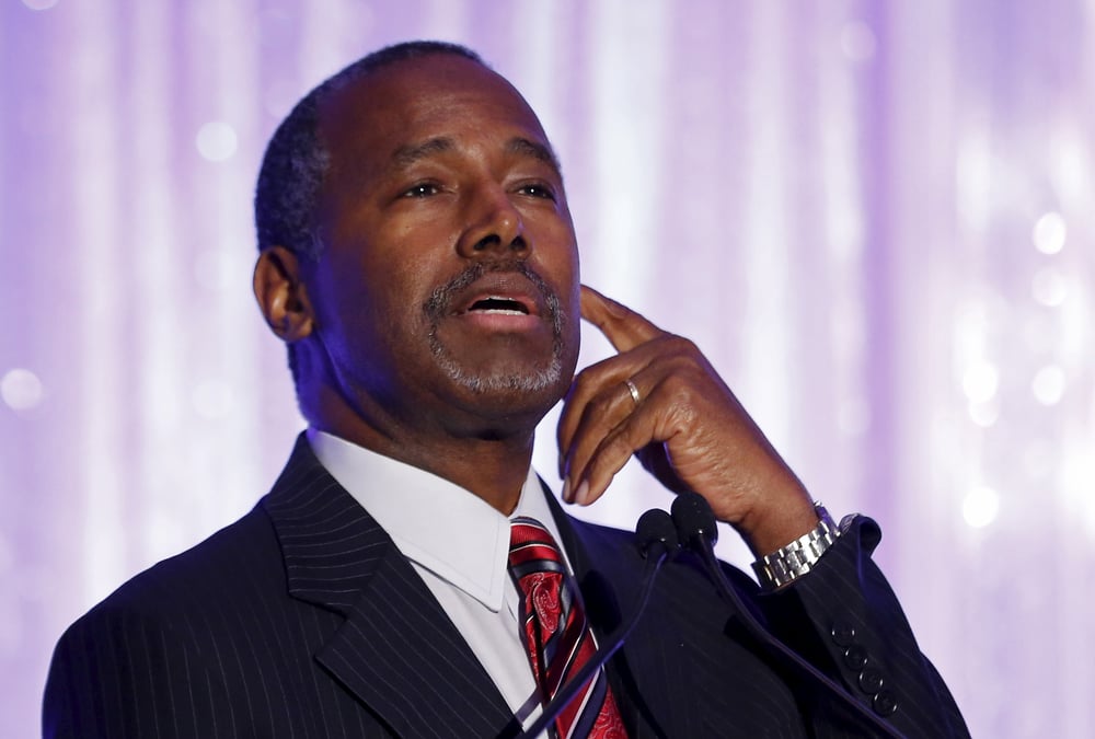 Son passe rattrappe le candidat republicain ben carson