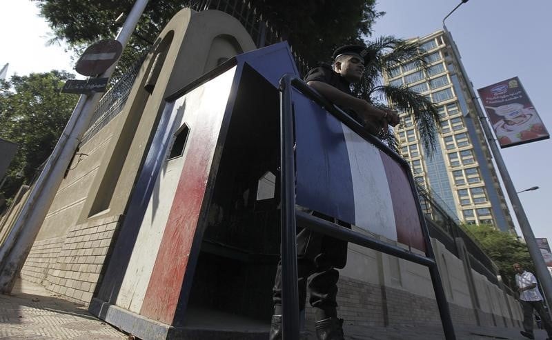 Six egyptiens condamnes pour le meurtre d'un francais en prison