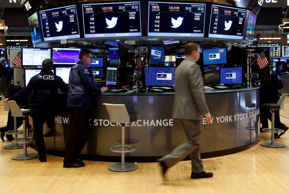 Wall street en tres leger repli a l’ouverture