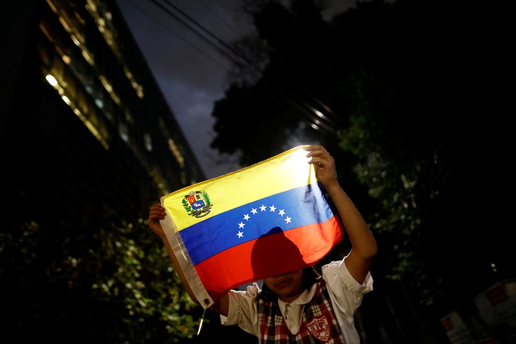 Paris, berlin et madrid exigent des elections au venezuela